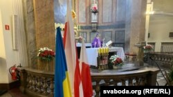 Разьвітаньне з загінулым ва Ўкраіне Эдуардам Лобавым у Варшаве (Польшча). 11 лютага 2023