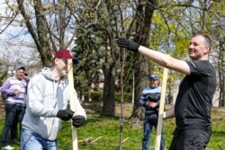 Начальнік міліцыі грамадзкай бясьпекі ГУУС Ігар Падвойскі і начальнік упраўленьня ДАІ ГУУС Сяргей Бабіч