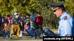 Чачэнскія ўцекачы на памежным пераходзе ў Берасьці. Жнівень, 2016