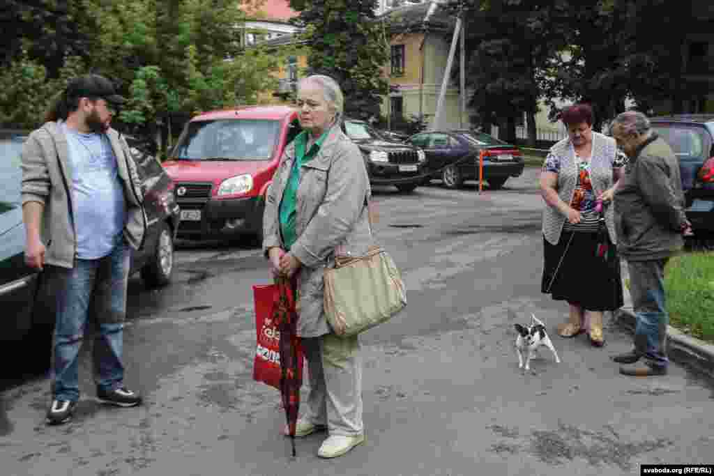 &laquo;Наш горад і&nbsp;так перанаселены! Адзін з&nbsp;самых густанаселеных гарадоў Эўропы. У&nbsp;2014 годзе наш прэзыдэнт, паважаны Аляксандр Рыгоравіч Лукашэнка сказаў, што ня&nbsp;будзем больш ушчыльняць горад. А&nbsp;нашыя ПДП толькі ўшчыльняюць!&raquo;&nbsp;&mdash; адзін з&nbsp;аргумэнтаў, якія прыводзяць людзі. Паводле новага пляну, на&nbsp;месцы Асмалоўкі, дзе цяпер жыве каля тысячы чалавек, будуць узьведзеныя да&nbsp;91&nbsp;тысяч квадратных мэтраў новага жытла.