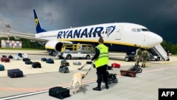 Самалёт Ryanair пасьля незаплянаванай пасадкі ў Менску 23 траўня 2021 года