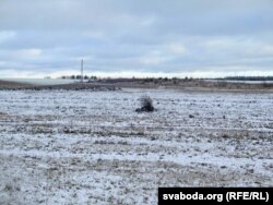 На гэтым «аркушы» ня згледзіш абрысаў рэчкі. «Архітэктурны праект «Гавязьнянка», як любяць пісаць мэліяратары, не прадугледжвае «кучаравасьцяў» на мясцовасьці... Зазімак, 5 сьнежня 2017. Аўтарская хроніка