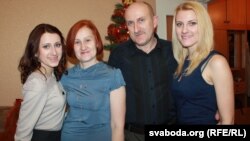 Дачка Даша, Валянціна Ляшук, муж Віктар і дачка Яна