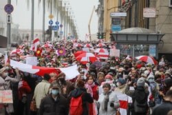 Тацяна Зялко праз паўгадзіны пасьля эфіру. У першым шэрагу (у сьветлай куртцы, справа)