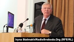 Дырэктар Інстытуту гісторыі Нацыянальнай акадэміі навук Украіны, доктар гістарычных навук, акадэмік НАН Украіны Валерый Смолій.