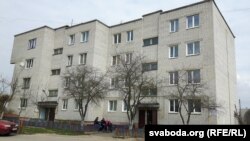 «Чарнобыльскі» дом на вуліцы Матросава ў Вялікай Бераставіцы