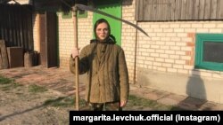 Маргарыта Ляўчук на самаізаляцыі ў вёсцы Страдзеч Берасьцейскай вобласьці