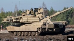 Нямецкі танк Leopard 2A4 на ўзбраеньні польскай арміі