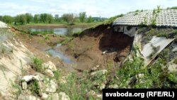 Гэтак выглядае на Дняпры калектар сьцёкавых водаў