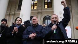 Павал Севярынец, Мікола Статкевіч і Ўладзімер Някляеў на акцыі 8 верасьня