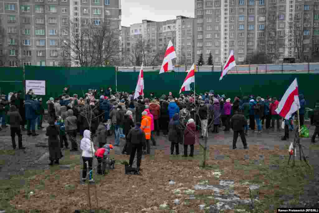 Першы мітынг ў абарону Курапатаў. Чацьвёрты дзень.