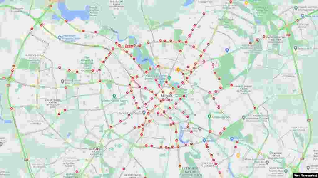 Паводле Google Maps, пасьля 16-й гадзіны быў перакрыты практычна ўвесь цэнтар Менску, шэраг галоўных вуліц і часткова &mdash; МКАД